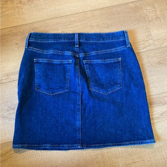 I. Crew Factory Size 6 Dark Wash Denim Knee length modest Aline skirt - Picture 3 of 6